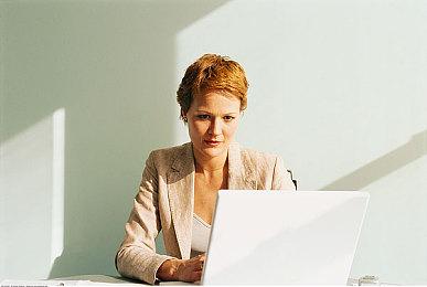 《Mirror 2: Project X》仅16+误导玩家 工作室致歉